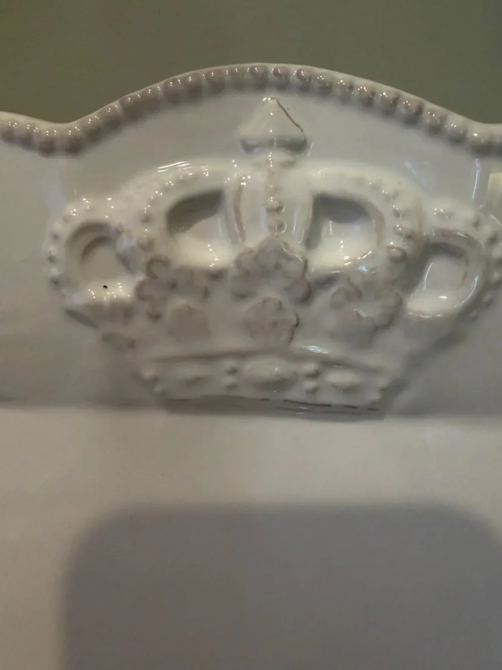 4 BLUE SKY 2010 CLAYWORKS REGAL CROWN WHITE SQUARE DINNER PLATES 10" Preowned - Picture 2 of 3